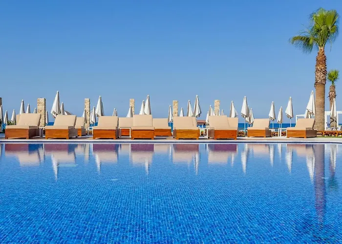 Flamingo Paradise Beach - Adults Only