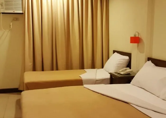 Beach Hotels Governor Forbes Inn