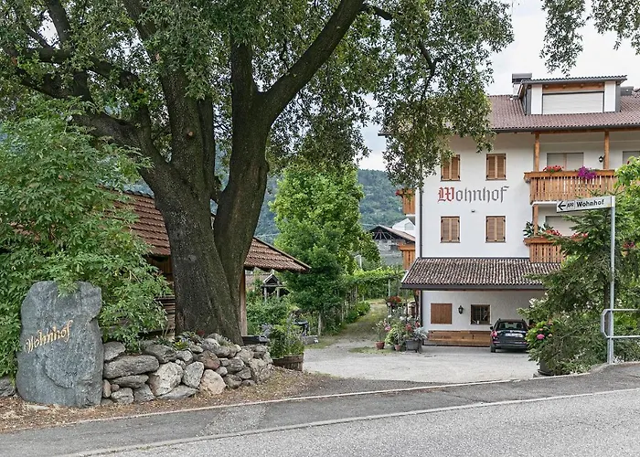 Ferienvermietung: Wohnhof