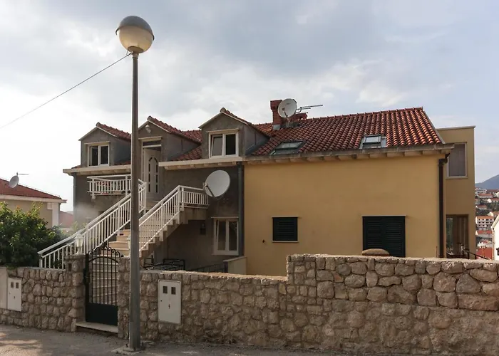  K-Apartments