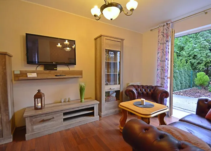 Apartamenty Bryza - Family Home - Parking - Komandorska 3E-3G
