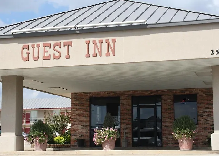 Hotels with pool Guest Inn Ardmore