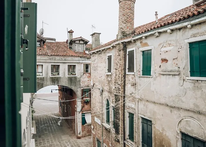 Hotel vicino al College: Bricola Biennale Apartments