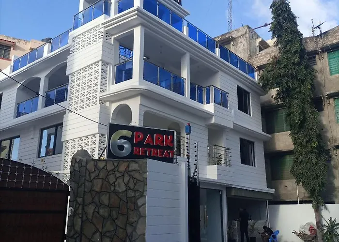 6 Park Retreat