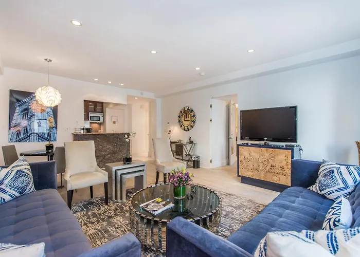 Casinha: Lombardy Hotel