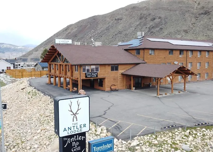 The Antler Lodge - Gardiner