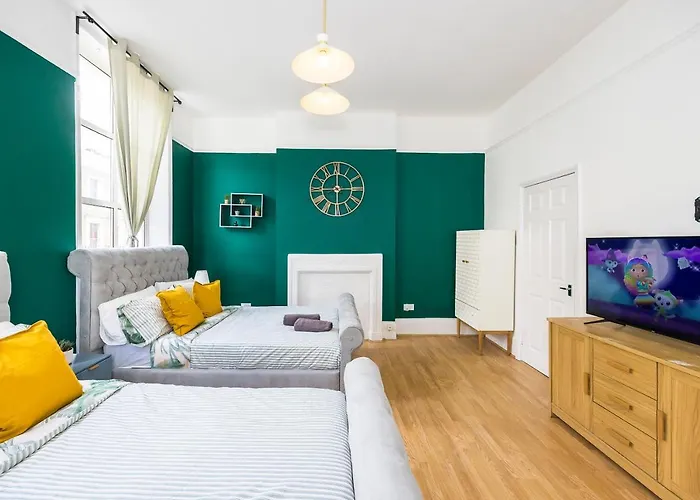 B&B only: Pimlico Hub