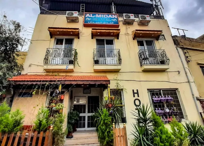 Hotel near College: Al Midan Hotel