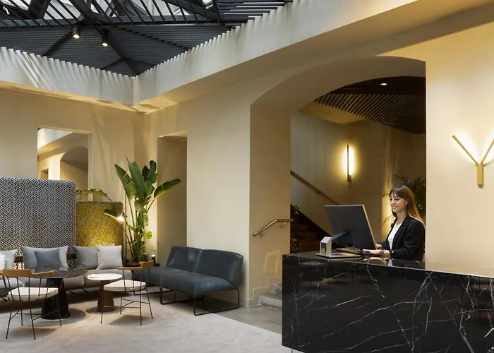  Icon Embassy