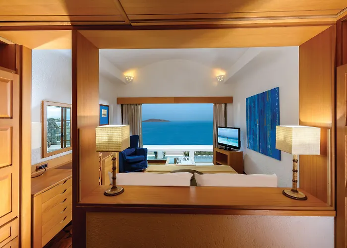 Peninsula Luxury , Six Senses Spa