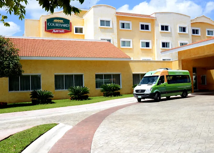  Courtyard By Marriott Cancun Airport
