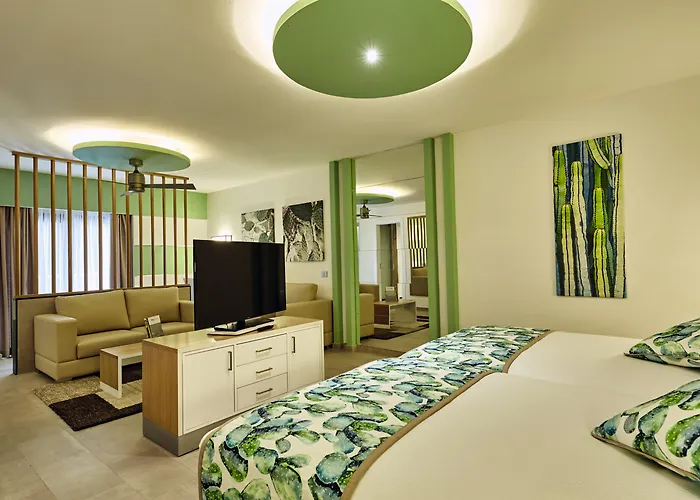  Riu Tequila