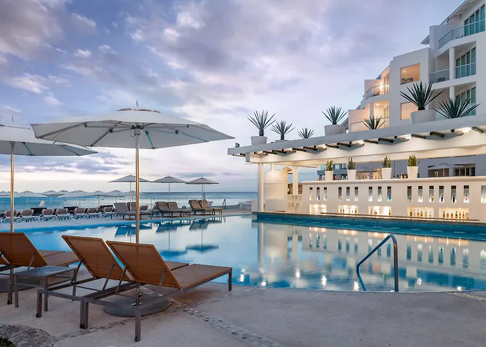 Playacar Palace