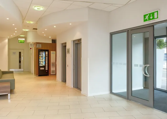 Holiday Inn Express City, An Ihg