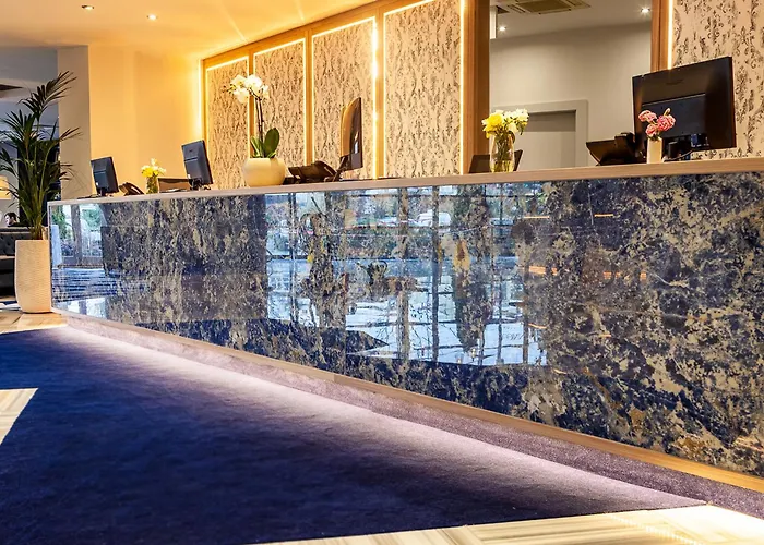 Golf hotel: The Connacht Hotel