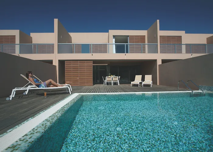 Villa: Salgados Beach Villas