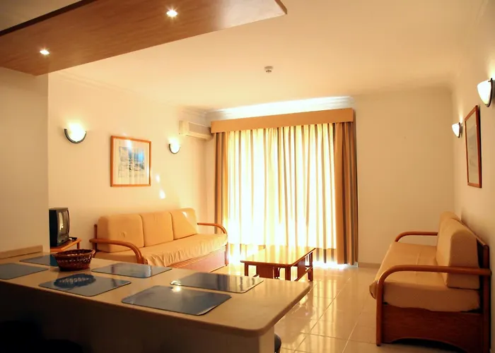 Hotel céntrico: Aparthotel Calema Avenida Jardim