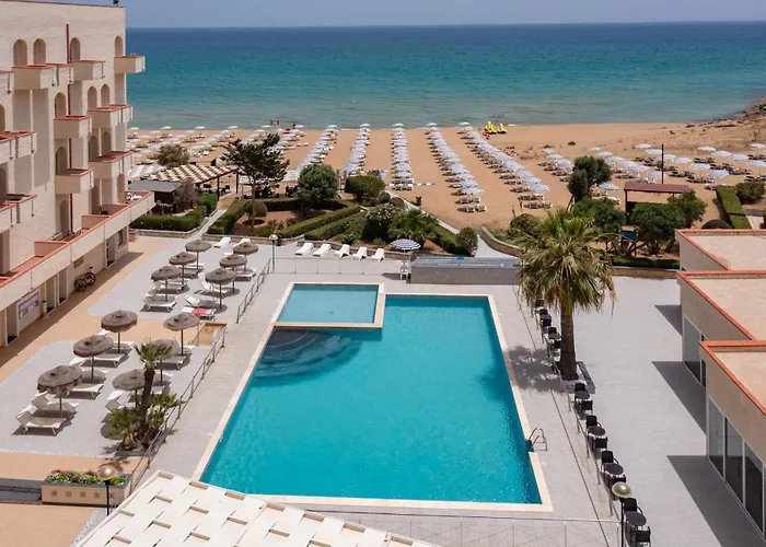 Hotel sulla spiaggia: Hotel Club Eloro