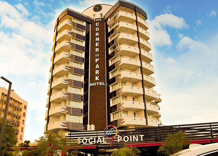 Hotels With Four Stars Corner Park