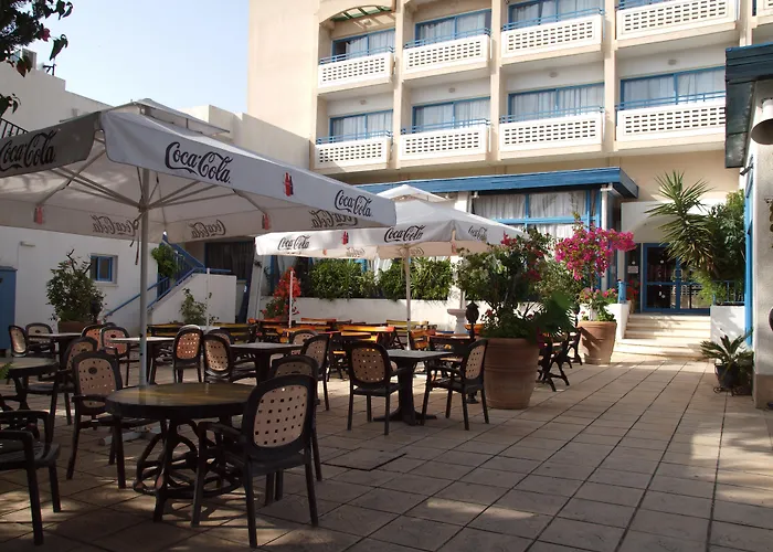 Paphiessa Hotel & Apartments