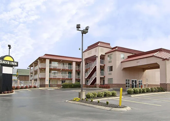 Family Hotel: Days Inn By Wyndham Airport Nashville East
