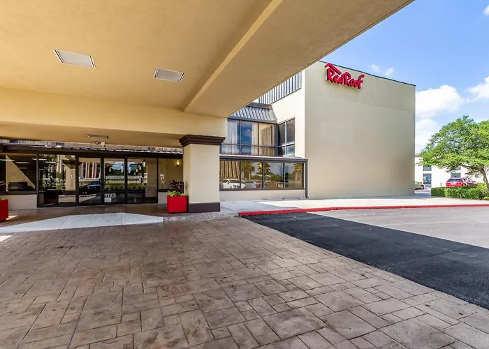 Dog friendly hotels Red Roof Inn Plus & Suites Houston - Iah Airport Sw
