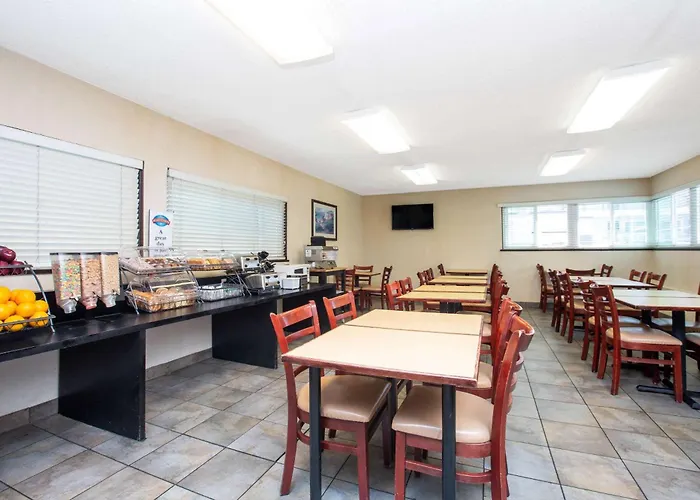 Motels Baymont By Wyndham San Diego Downtown