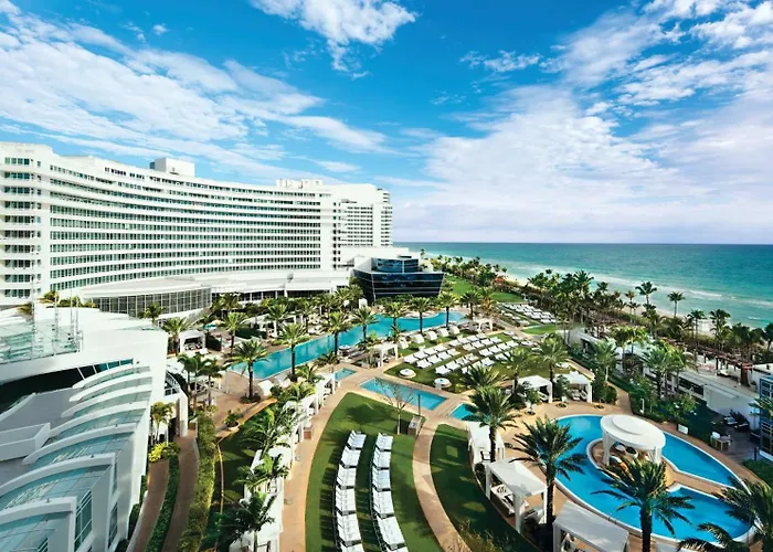 Hotel Jacuzzi: Fontainebleau Miami Beach
