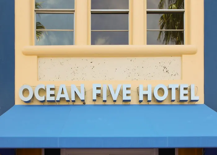 Hotel de golf: Ocean Five Hotel