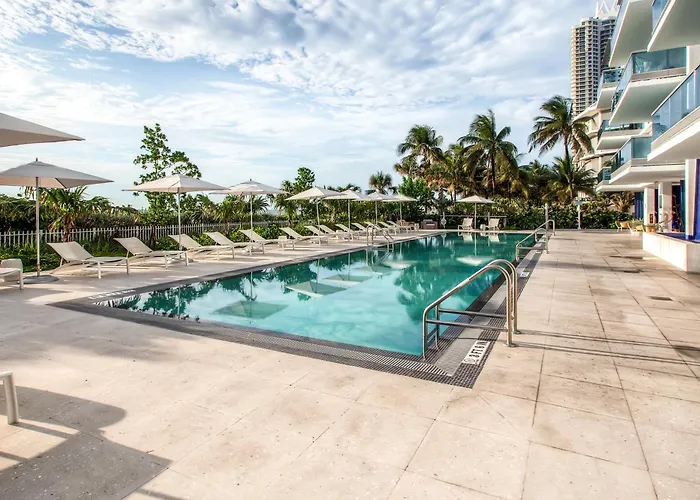 Alojamentos: Churchill Suites Monte Carlo Miami Beach