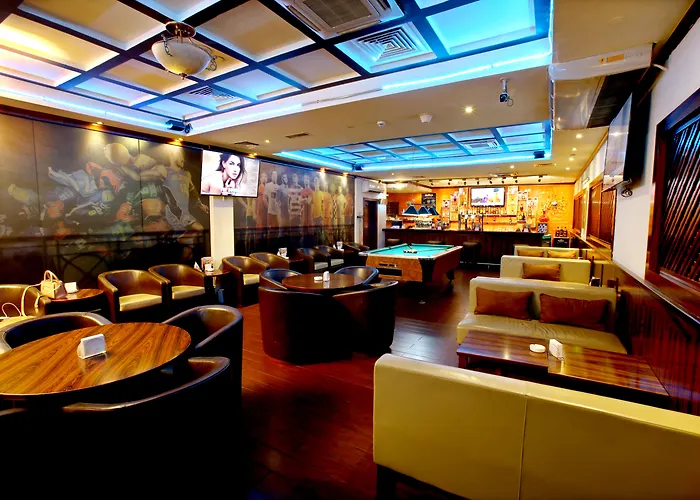 Excelsior Hotel Downtown