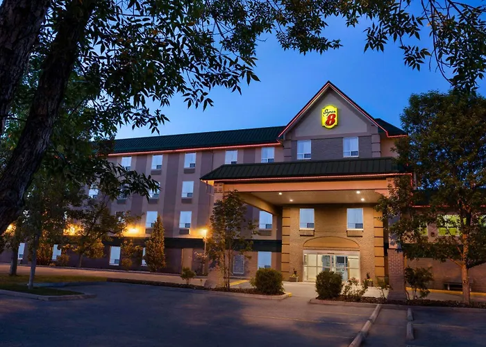 Motel: Super 8 By Wyndham Calgary Shawnessy Area