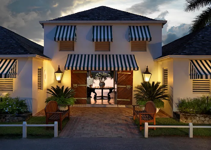 Round Hill & Villas