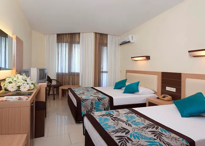 Hotels with pool Monart City