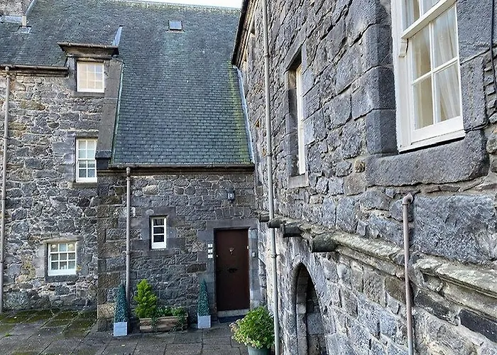 Menstrie Castle Stay