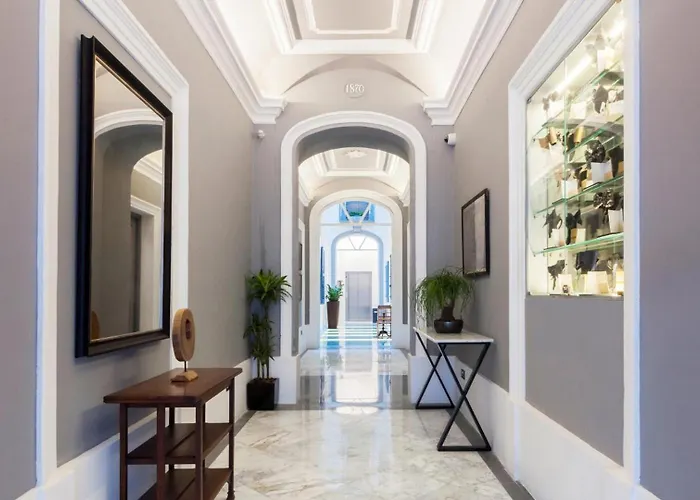 Golf hotel: Ax The Saint John