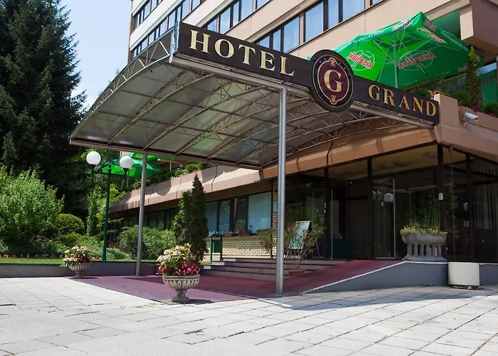 Hotels Close to Airport Grand