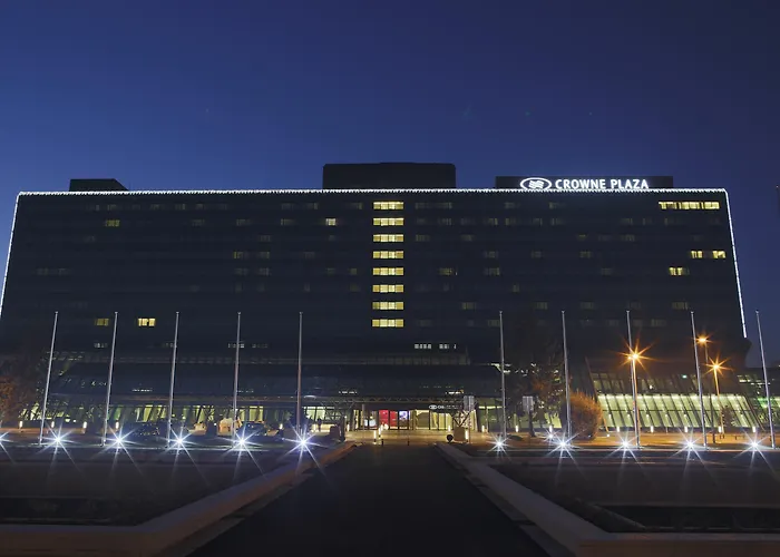 Hotel con piscina: Crowne Plaza Belgrade By Ihg