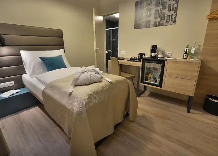 Hotel Am EA New Town