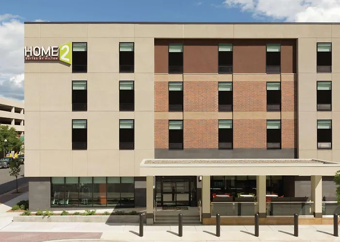 Pet Friendly hotel: Home2 Suites By Hilton La Crosse