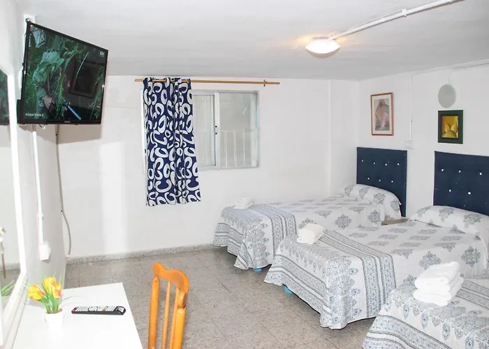 Pension La Lambra Azul