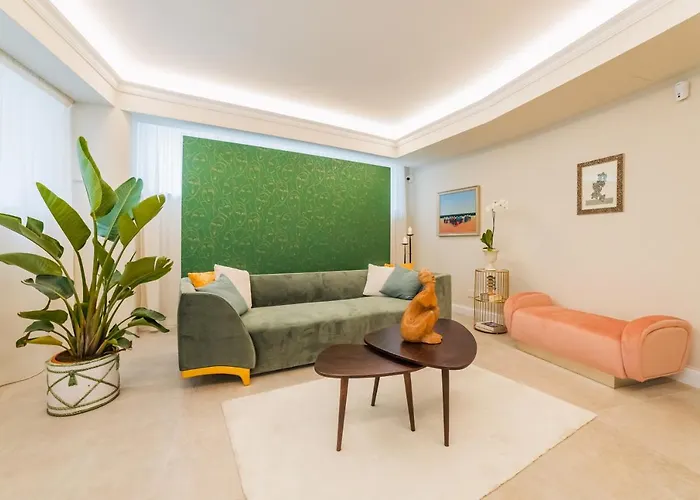 Naxi Suites