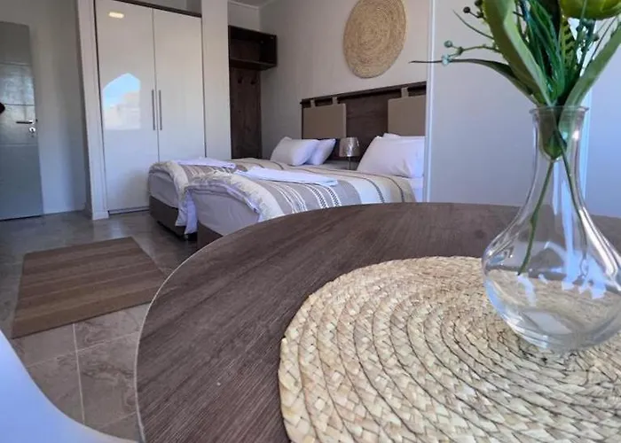 Hotels Close to Airport Boho Homes