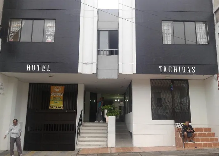 Hotel cerca del aeropuerto: Hotel Táchiras