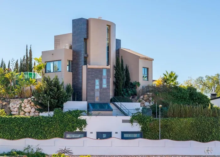 Luxury With Swimming Pool And Amazing Views