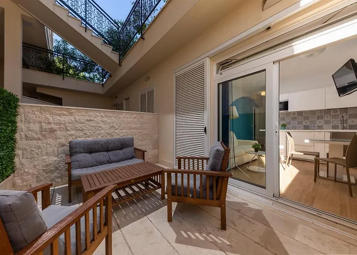 Hotel Ping Pong: Villa Mediterranea