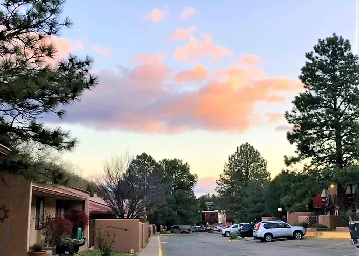 Pinecliff Village