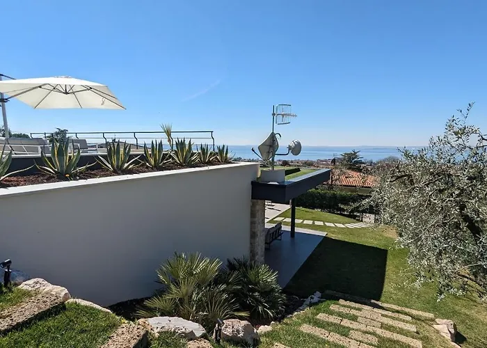 Rita Apartments