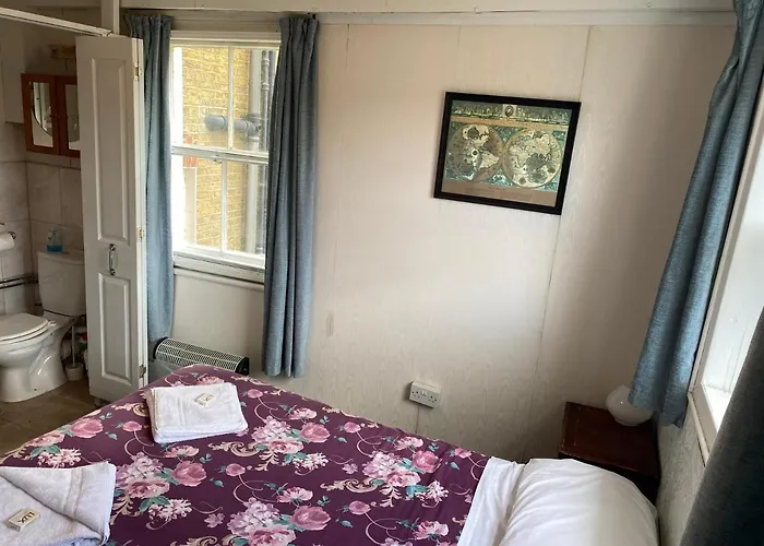 Hotel: Oakley Hotel