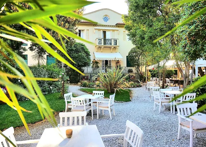 Hotel Club i Pini - Residenza d'Epoca in Versilia